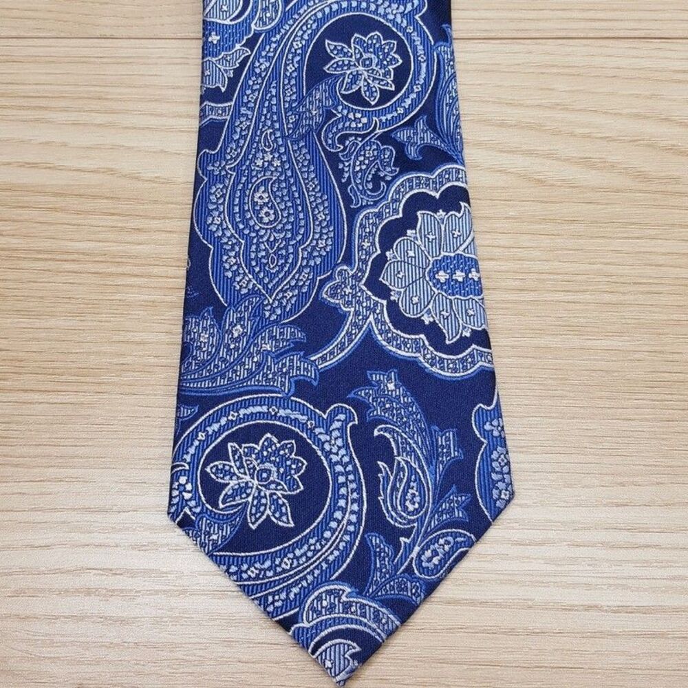 BLOOMINGDALES MENS STORE Neck Tie Blue Paisley 100% Silk Classic Necktie